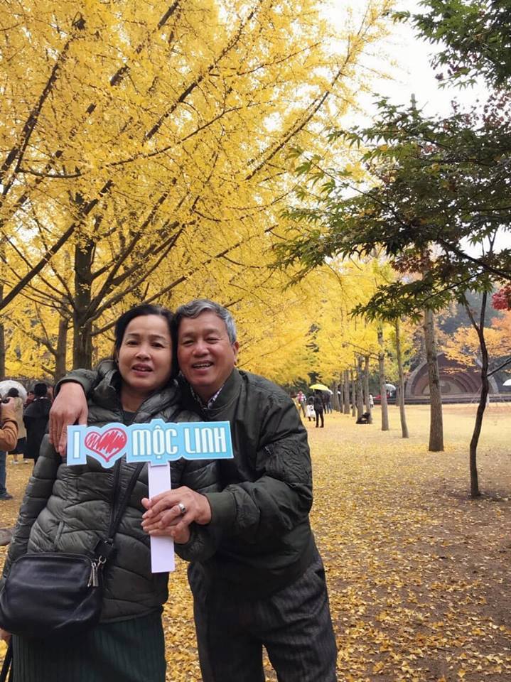 THE SINH TOURISTS