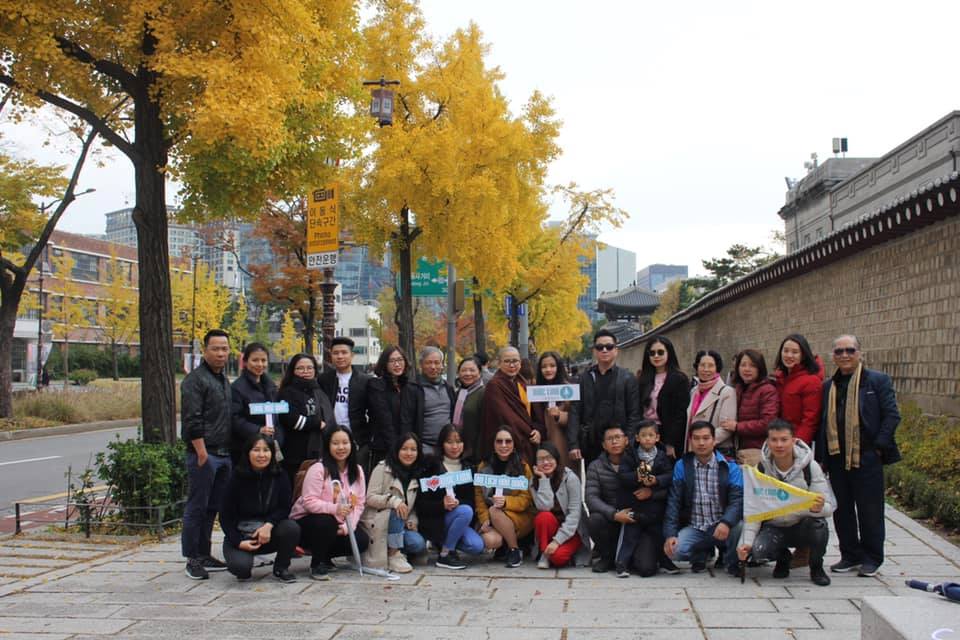 THE SINH TOURISTS